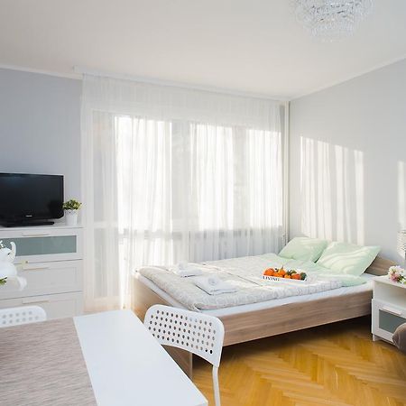 Shortstaypoland Bonifraterska Warschau Buitenkant foto